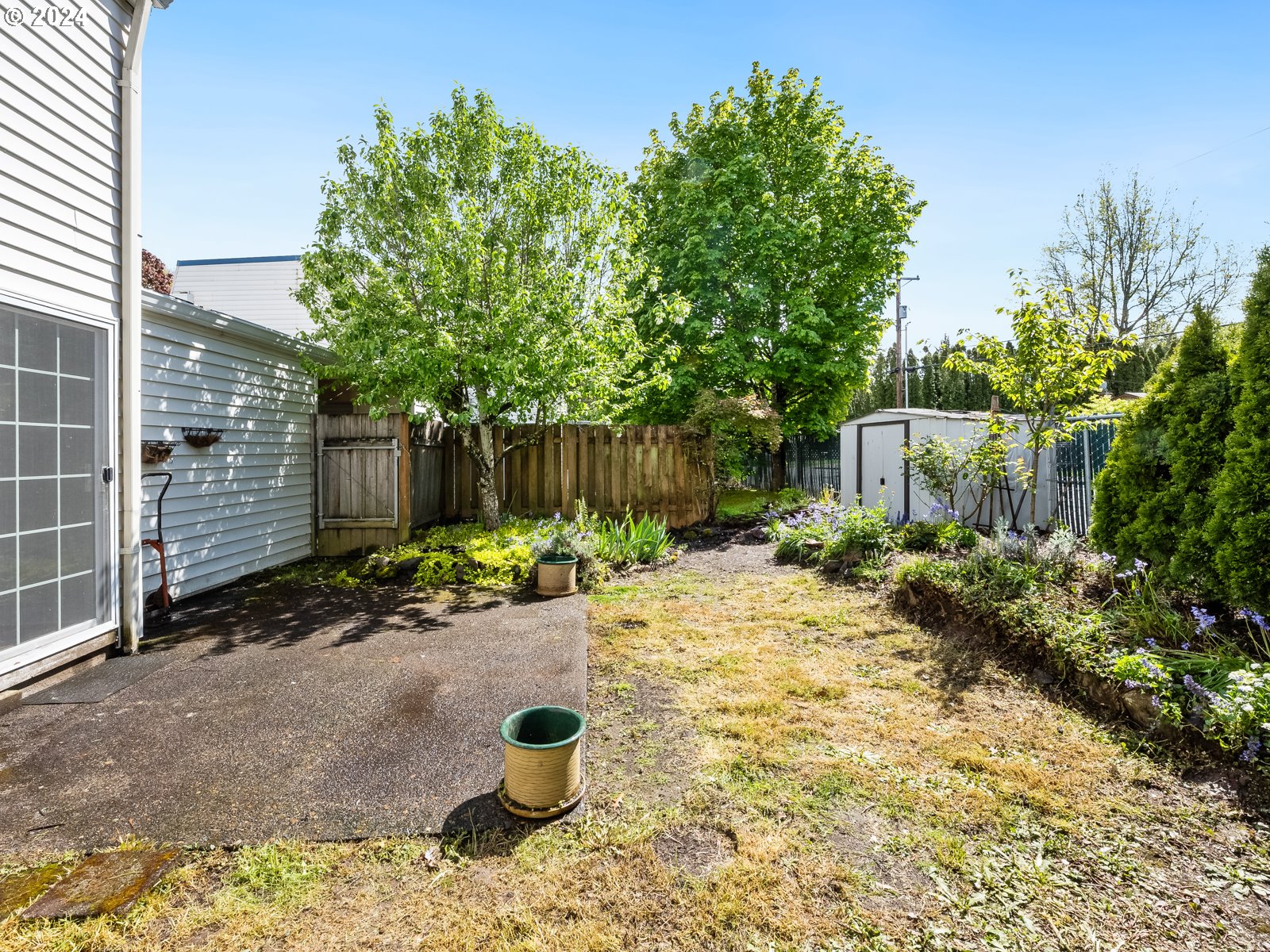 708 Southeast Rene Avenue Gresham, OR 97080 - Photo 30 of 36 Patio