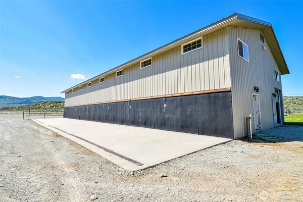 $2,100,000 | 2034 North Pine Creek Road, Tonasket, WA 98855