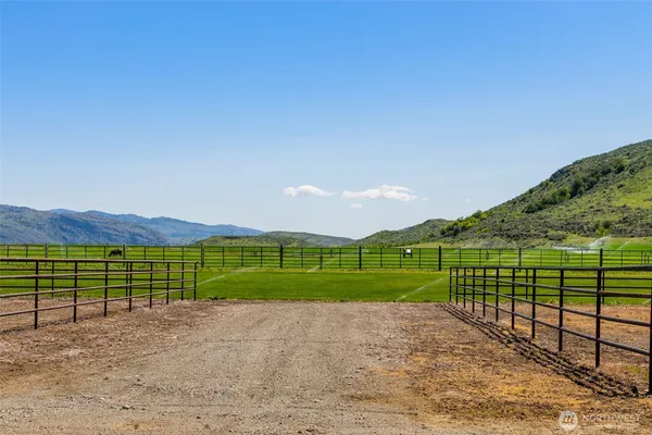 $2,100,000 | 2034 North Pine Creek Road, Tonasket, WA 98855