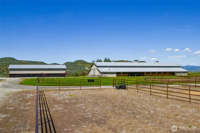 a view of an entrance gate of the house