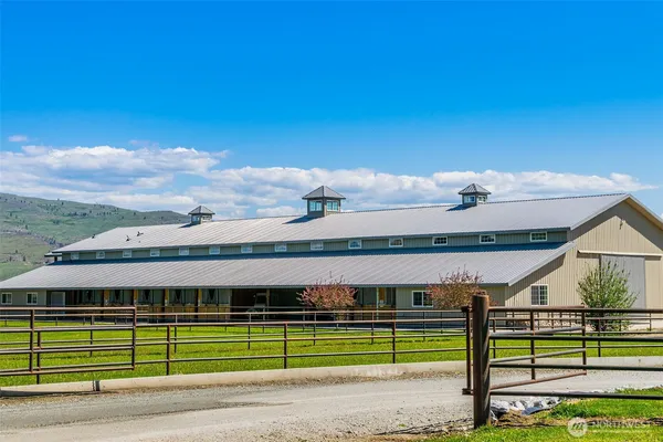 $2,100,000 | 2034 North Pine Creek Road, Tonasket, WA 98855