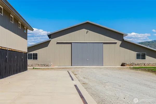 $2,100,000 | 2034 North Pine Creek Road, Tonasket, WA 98855