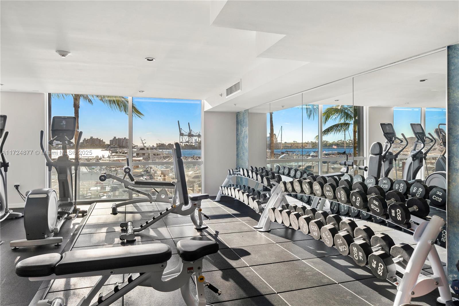 90 Alton Road, Unit 3010 Miami Beach, FL 33139 - Photo 35 of 41