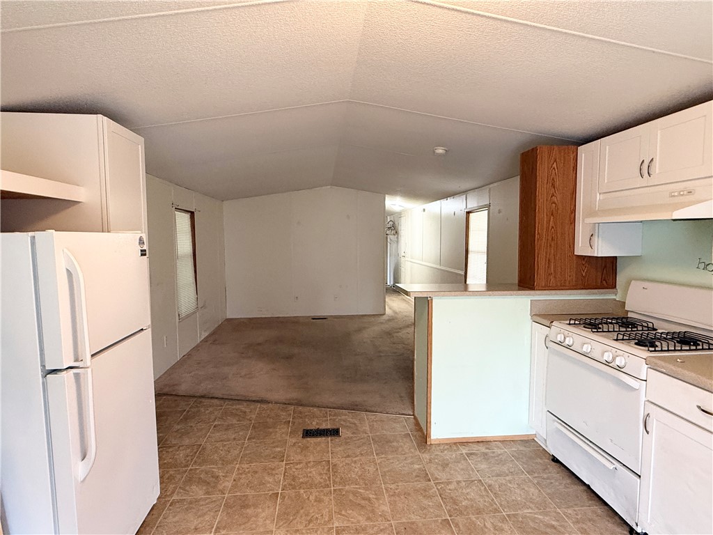 1021 Waterloo Geneva Road Waterloo, NY 13165 - Photo 10 of 25