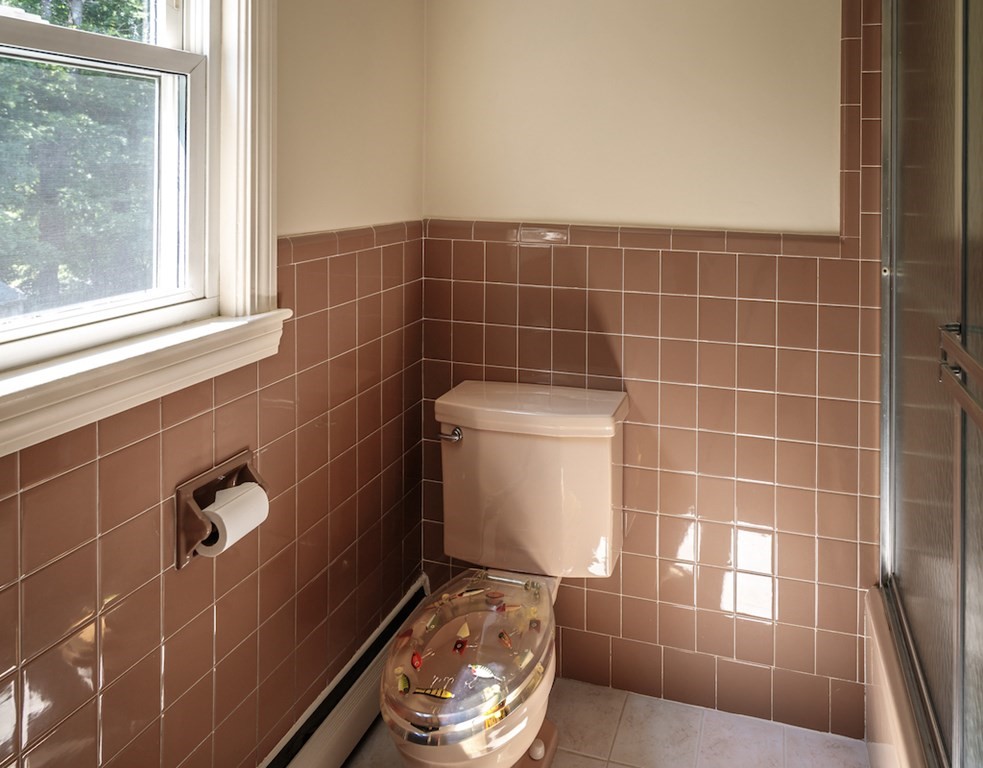 182 Wayside Inn Road Sudbury, MA 01776 - Photo 23 of 42 a bathroom with a toilet