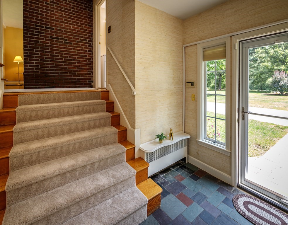 182 Wayside Inn Road Sudbury, MA 01776 - Photo 5 of 42 a bed room with a bed and a window