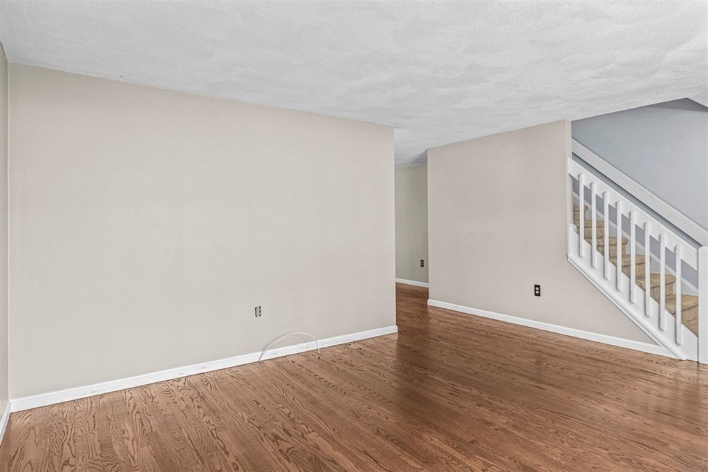 12 Deer Path, Unit 5 Maynard, MA 01754 - Photo 8 of 41 Gallery Image 8