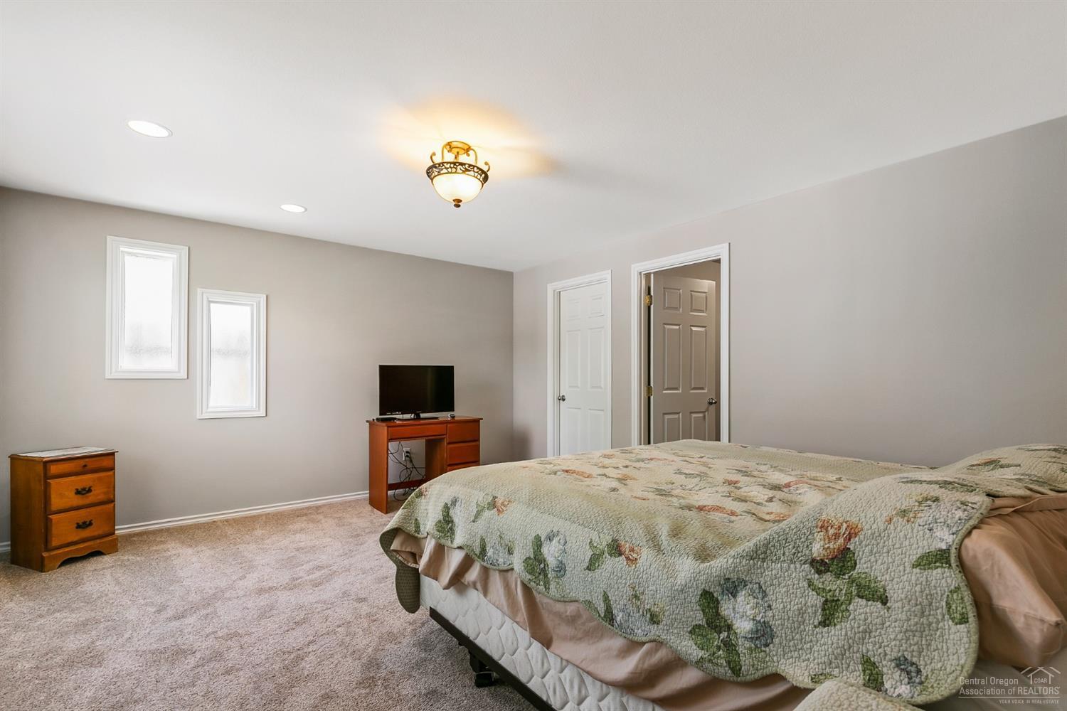 2403 Southwest Fissure Loop Redmond, OR 97756 - Photo 13 of 25 Additional Photo