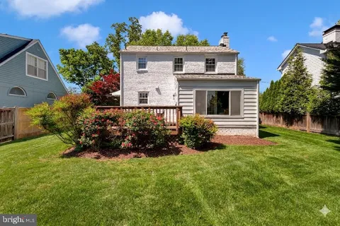 $1,125,000 | 5804 Wyngate Drive, Bethesda, MD 20817