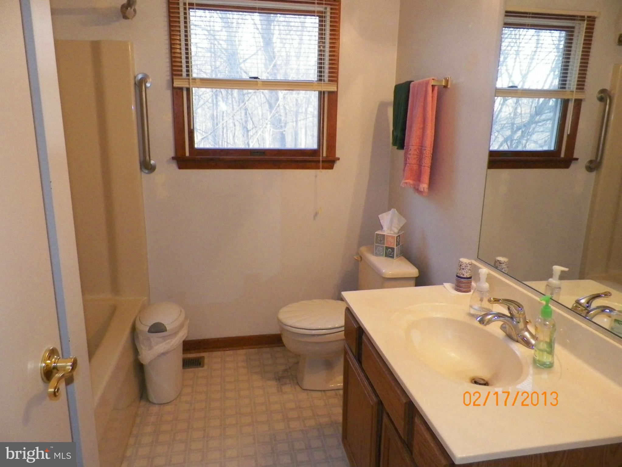 2016 Stone Road Westminster, MD 21158 - Photo 10 of 25 Bath