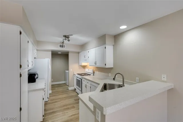 $1,750 | 2840 Cool Water Drive, Henderson, NV 89074