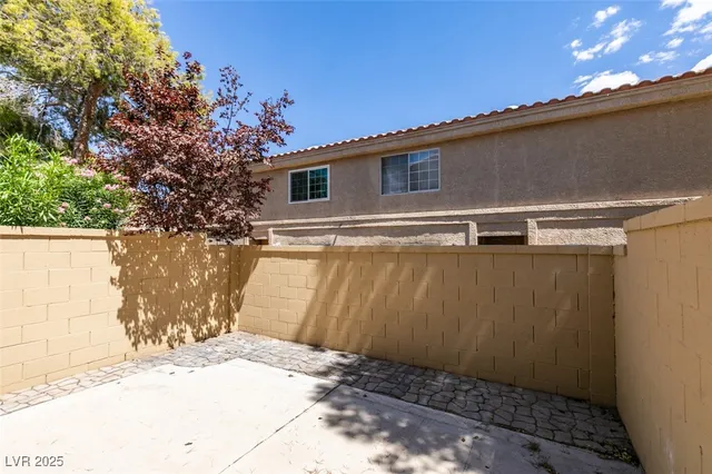 $1,750 | 2840 Cool Water Drive, Henderson, NV 89074