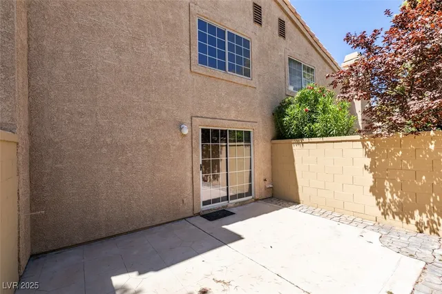 $1,750 | 2840 Cool Water Drive, Henderson, NV 89074