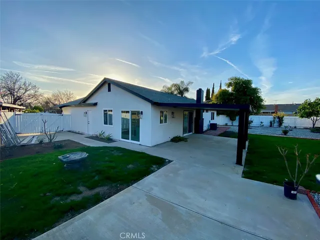 $3,400 | 4095 Penrod Drive, Riverside, CA 92505