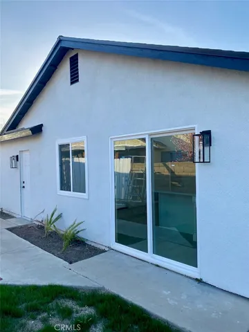 $3,400 | 4095 Penrod Drive, Riverside, CA 92505