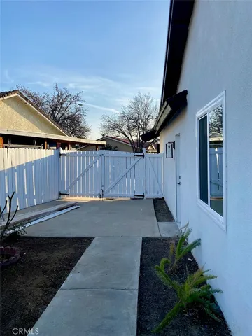 $3,400 | 4095 Penrod Drive, Riverside, CA 92505