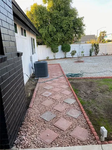 $3,400 | 4095 Penrod Drive, Riverside, CA 92505