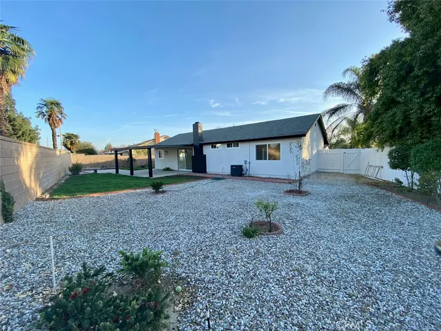 $3,400 | 4095 Penrod Drive, Riverside, CA 92505