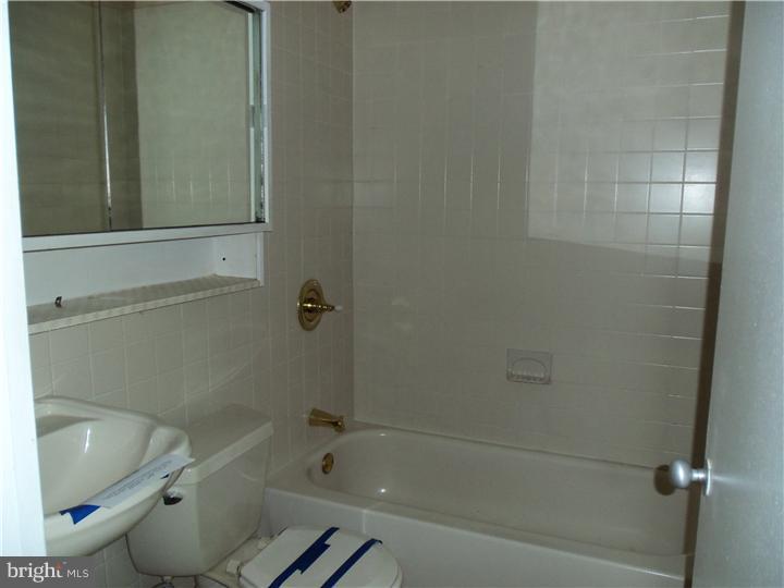 19 Crystal Road Levittown, PA 19057 - Photo 7 of 9 Bathroom