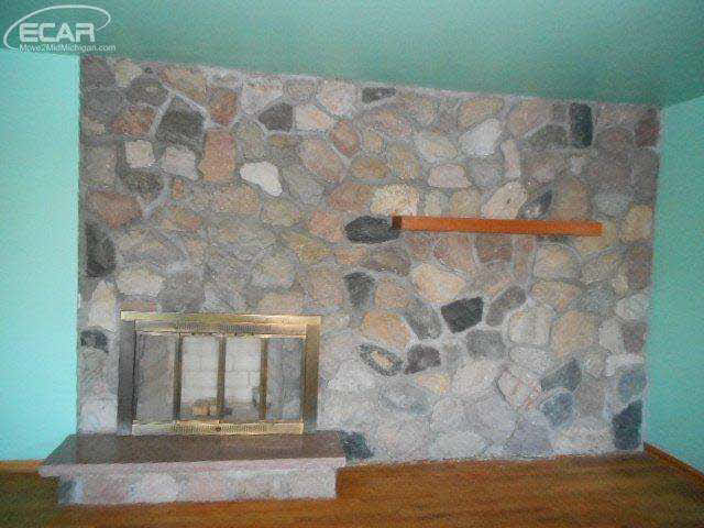 16430 Whitaker Road Linden, MI 48451 - Photo 17 of 24 20457574-16.JPG