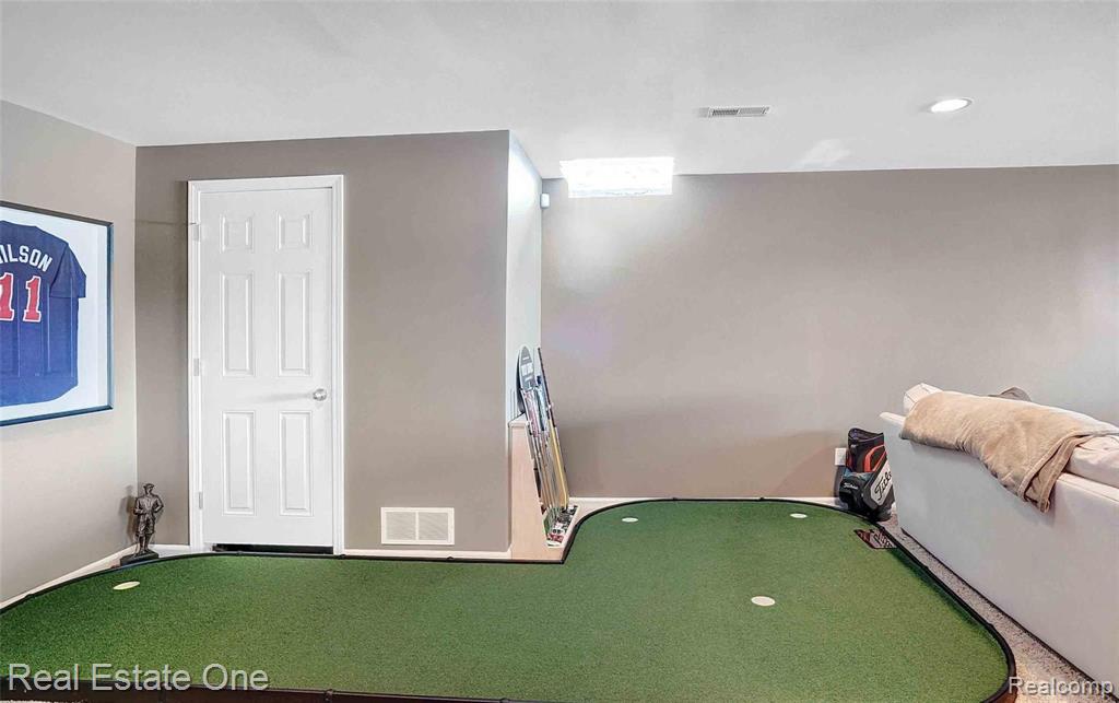 1838 Mackwood Road Rochester, MI 48307 - Photo 39 of 44