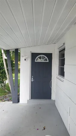 $2,050 | 821 Northeast 6th Street, Unit 1, Hallandale Beach, FL 33009