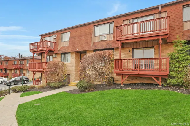 $385,000 | 334 Richard Court, Pomona, NY 10970