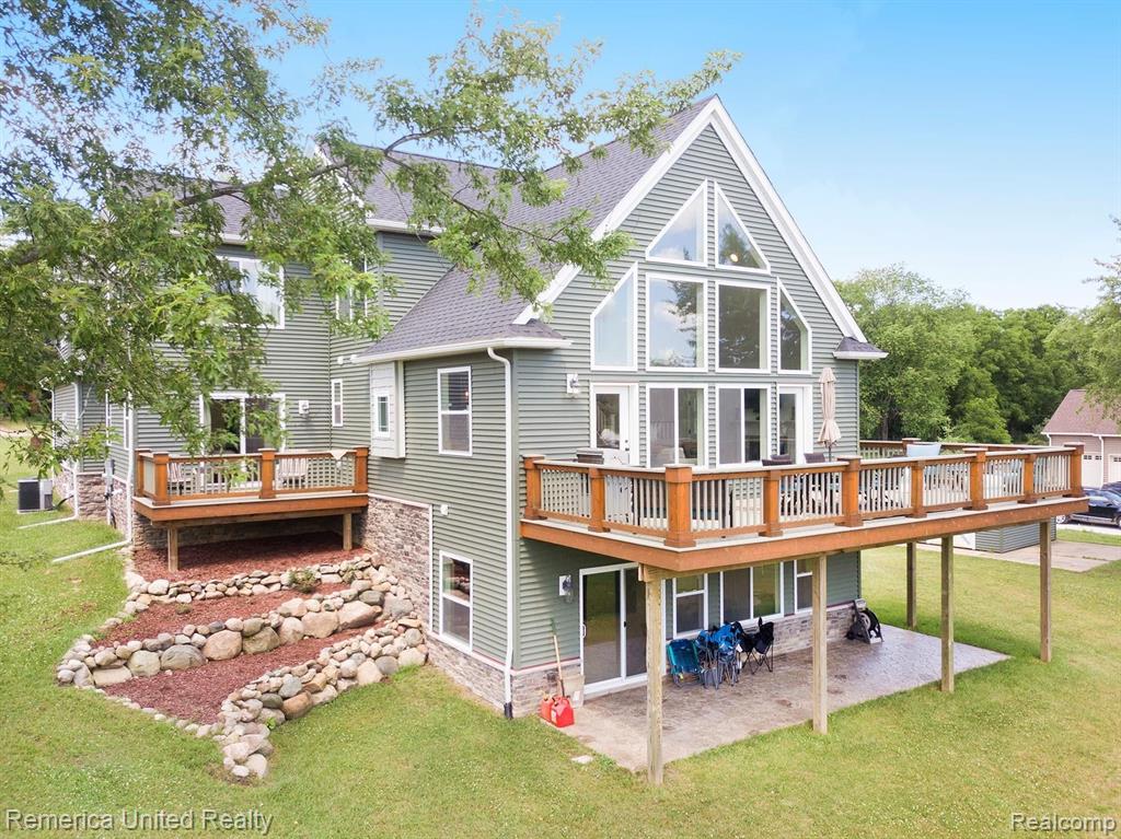 5233 Pleasant Lake Road Howell, MI 48843 - Photo 7 of 45