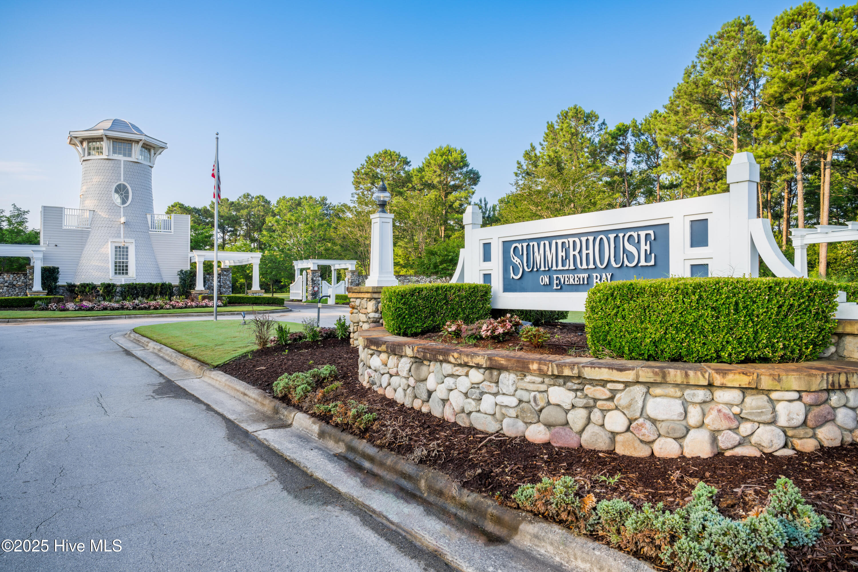 367 Summerhouse Drive Holly Ridge, NC 28445 - Photo 2 of 31 1001