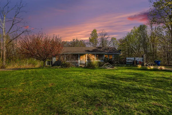 $489,900 | 6675 122nd Avenue, Fennville, MI 49408