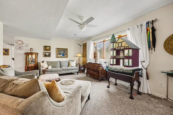 $489,900 | 6675 122nd Avenue, Fennville, MI 49408