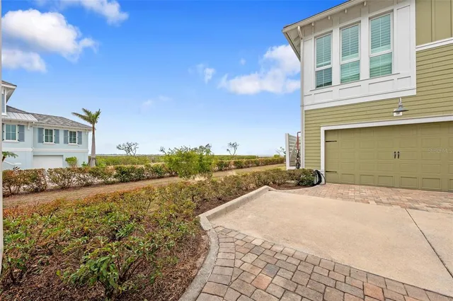 $750,000 | 330 Compass Point Drive, Unit 101, Bradenton, FL 34209
