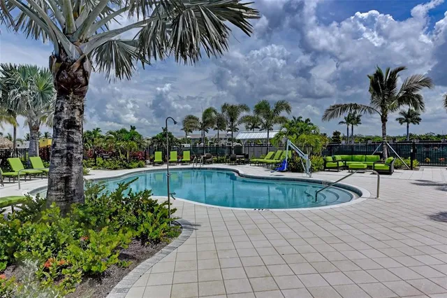 $750,000 | 330 Compass Point Drive, Unit 101, Bradenton, FL 34209