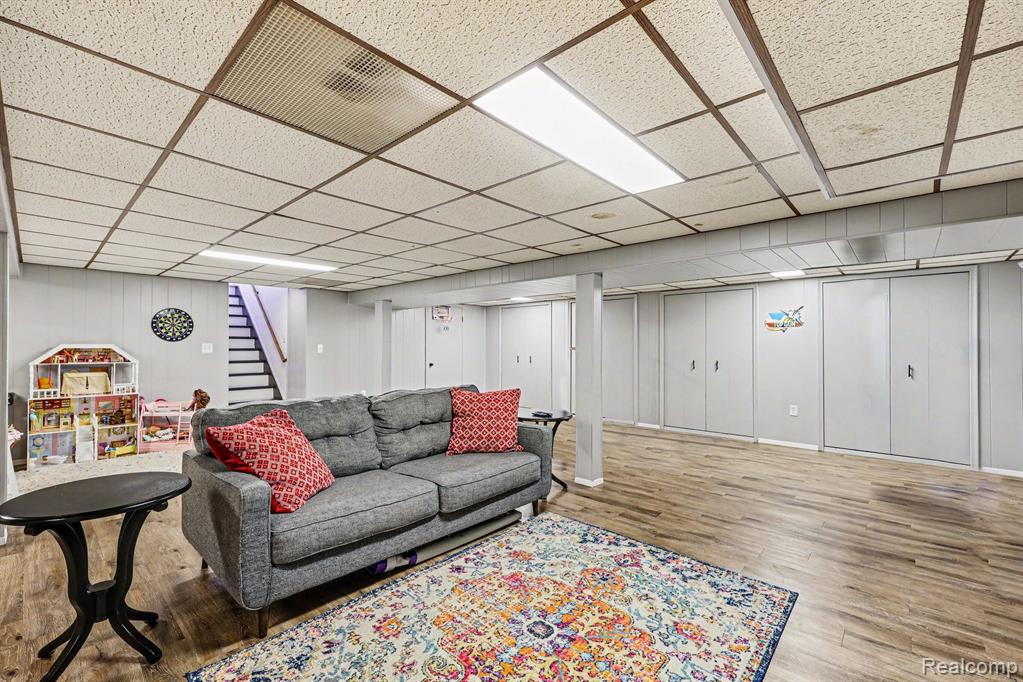 47391 Kathleen Road Macomb, MI 48044 - Photo 19 of 25