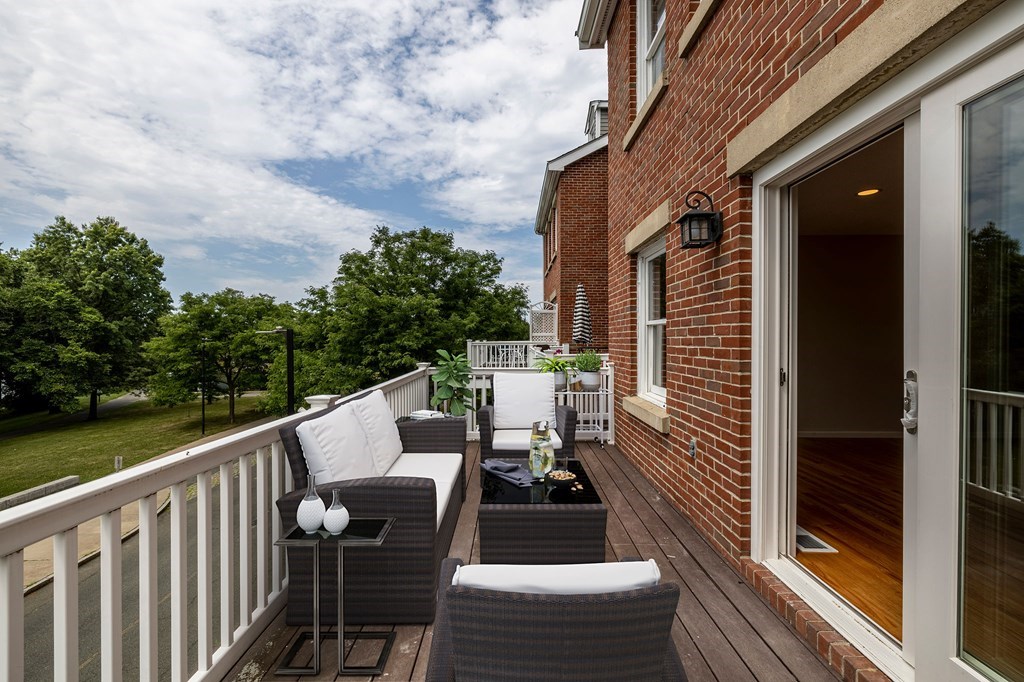 16 Breakwater Cove, Unit 16 Chelsea, MA 02150 - Photo 5 of 15