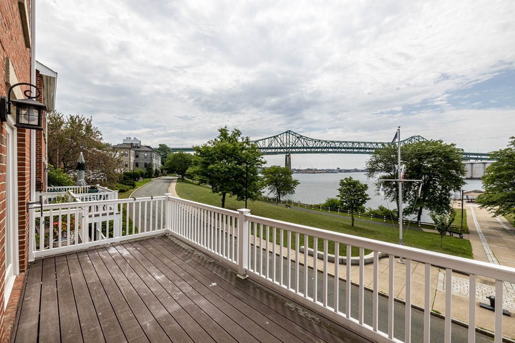 16 Breakwater Cove, Unit 16 Chelsea, MA 02150 - Photo 6 of 15