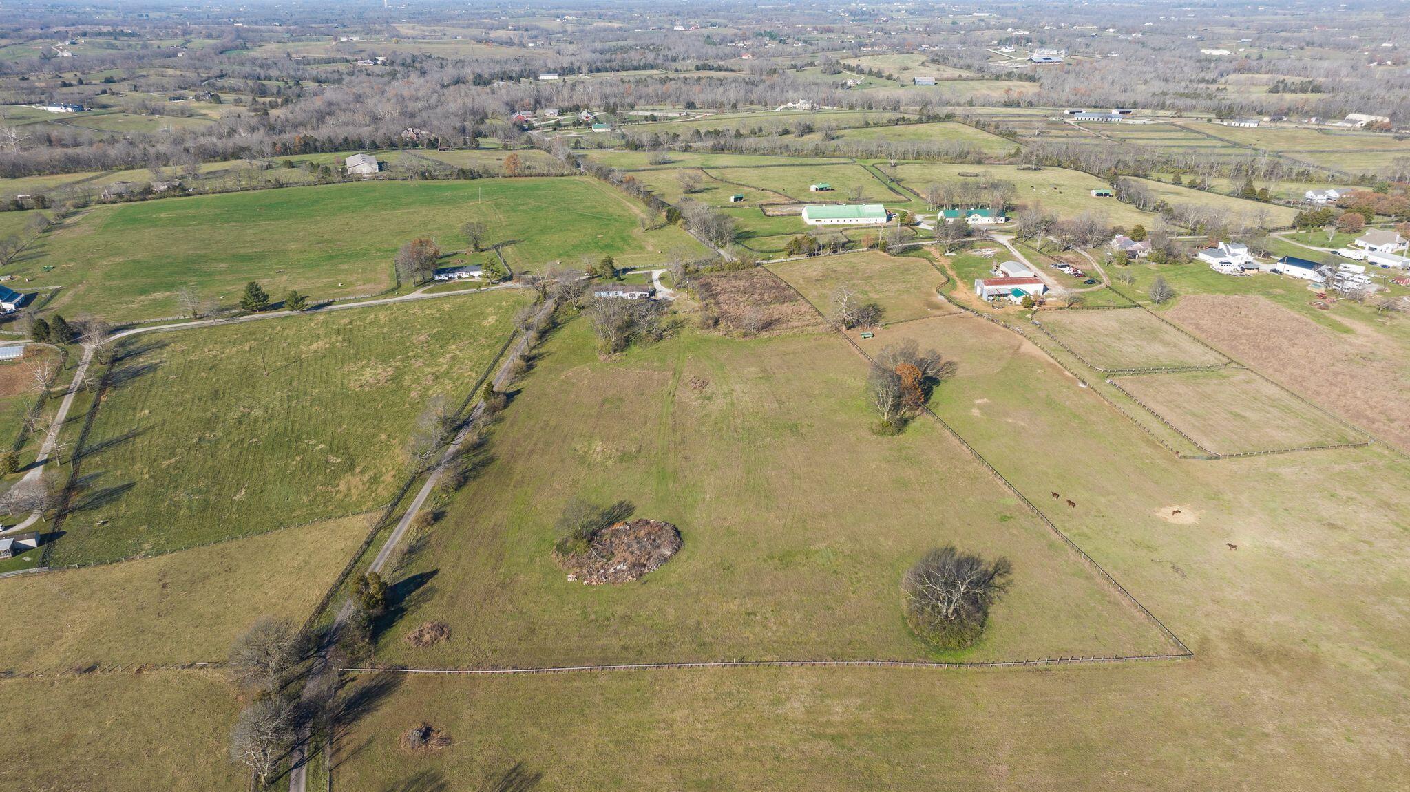 1101 Kidds Mill Road Versailles, KY 40383 - Photo 39 of 41 DJI_20241207001713_0170_D