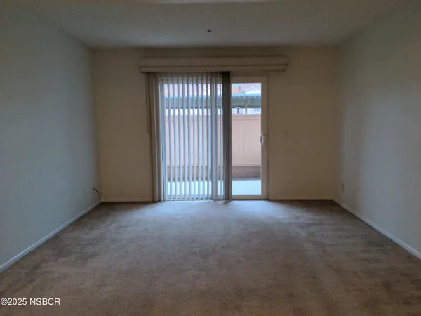 $2,295 | 321 Inger Drive, Unit D20, Santa Maria, CA 93454