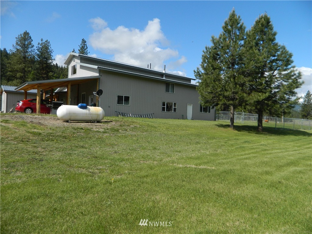 1043 Aeneas Valley Road Tonasket, WA 98855 - Photo 8 of 25 Gallery Image 8
