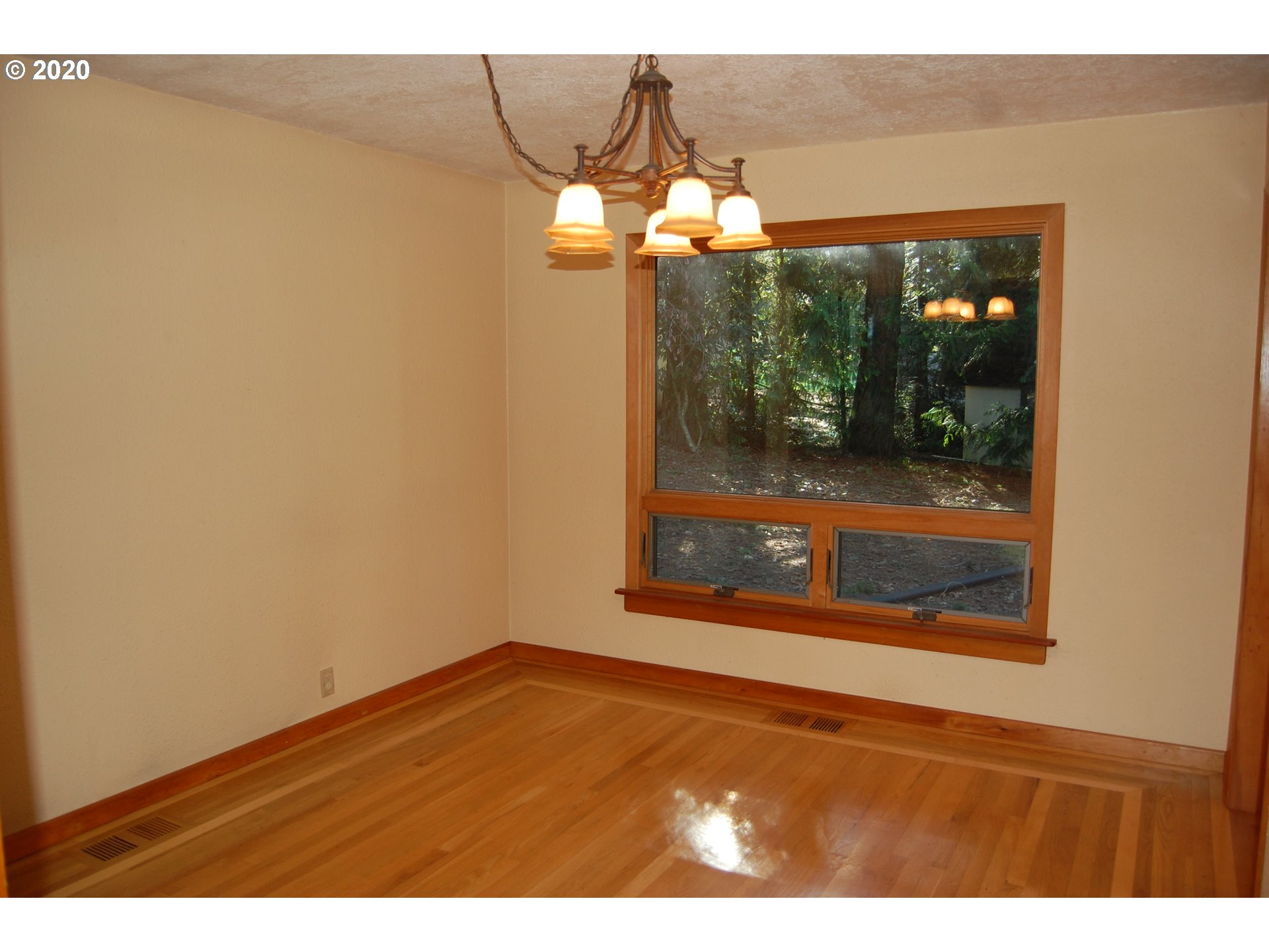 19946 South Lower Highland Road Beavercreek, OR 97004 - Photo 6 of 23 Gallery Image 6