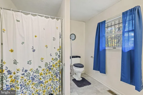$2,600 | 638 Westwood Drive, Aberdeen, MD 21001