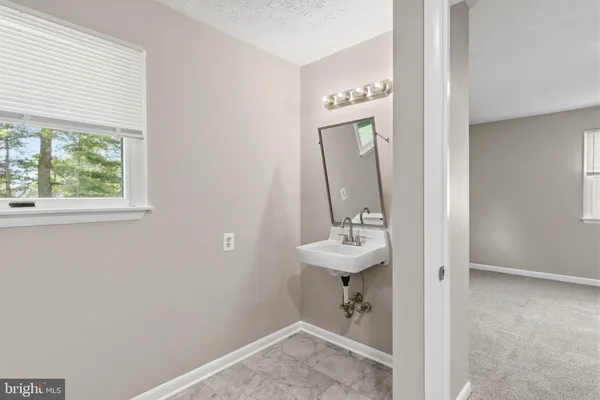 $2,600 | 638 Westwood Drive, Aberdeen, MD 21001