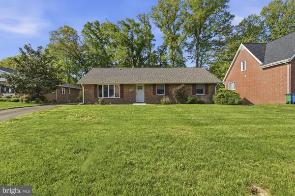 $2,600 | 638 Westwood Drive, Aberdeen, MD 21001