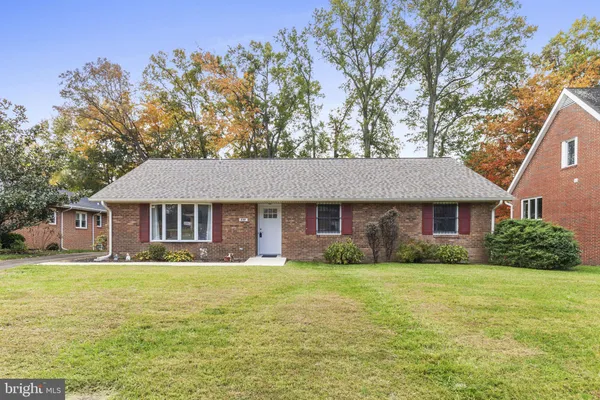 $2,600 | 638 Westwood Drive, Aberdeen, MD 21001