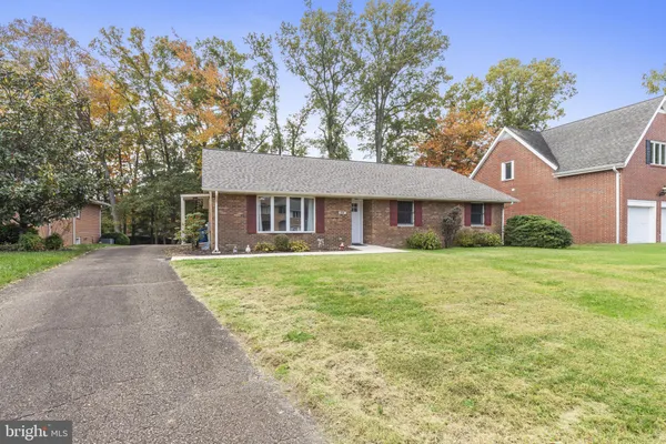 $2,600 | 638 Westwood Drive, Aberdeen, MD 21001