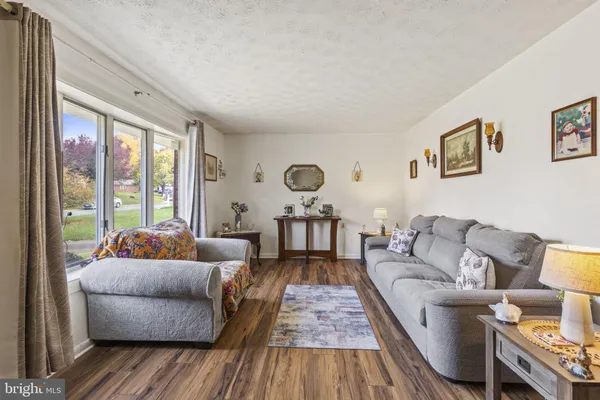 $2,600 | 638 Westwood Drive, Aberdeen, MD 21001