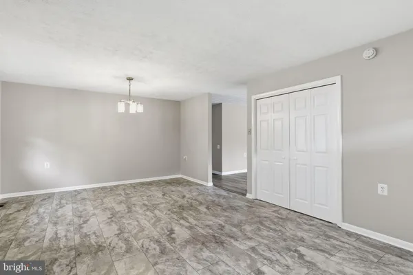 $2,600 | 638 Westwood Drive, Aberdeen, MD 21001