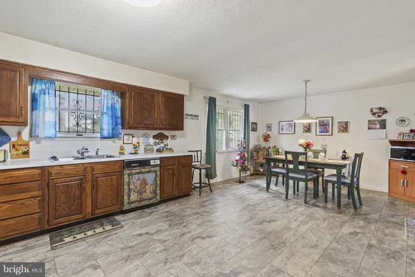 $2,600 | 638 Westwood Drive, Aberdeen, MD 21001