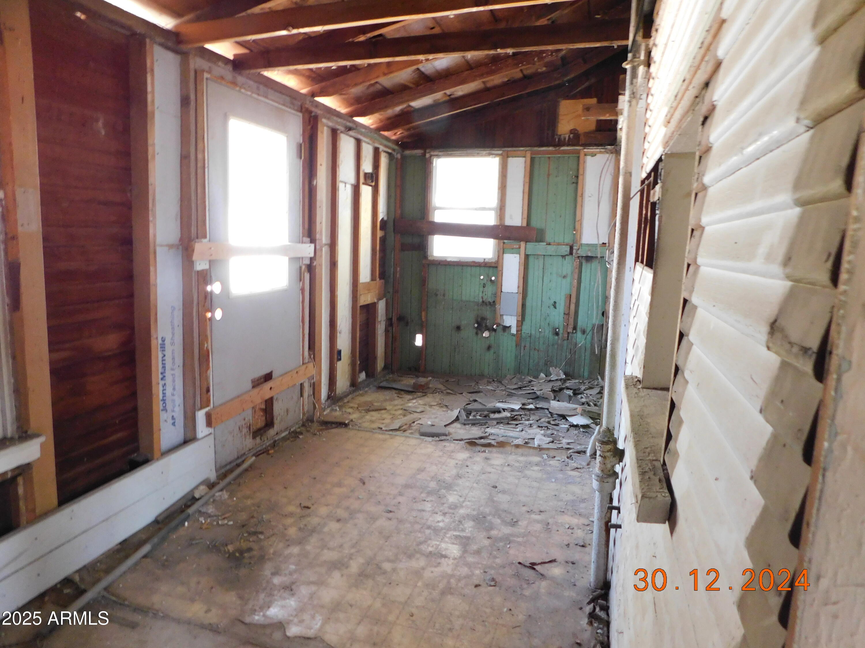 2206 North 11th Street Phoenix, AZ 85006 - Photo 10 of 10 a backyard of a house