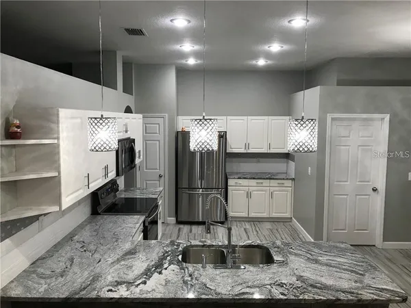 $2,900 | 1211 Dew Bloom Road, Brandon, FL 33511